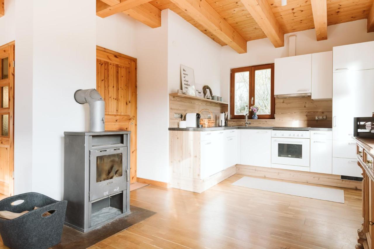 Mirnockahoi - Familienfreundliches Ferienhaus Fuer 4 Erwachsene, Maritimes Bergerlebnis, Panoramablick Von Terrasse Und Balkon, Carinthia, Millstaettersee Ferndorf Buitenkant foto