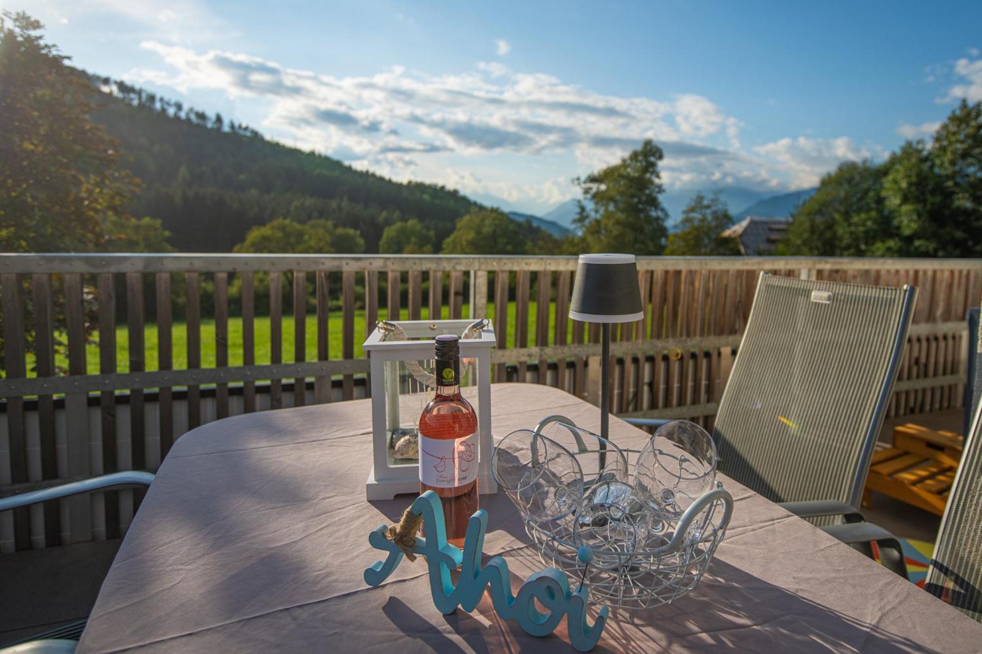 Mirnockahoi - Familienfreundliches Ferienhaus Fuer 4 Erwachsene, Maritimes Bergerlebnis, Panoramablick Von Terrasse Und Balkon, Carinthia, Millstaettersee Ferndorf Buitenkant foto