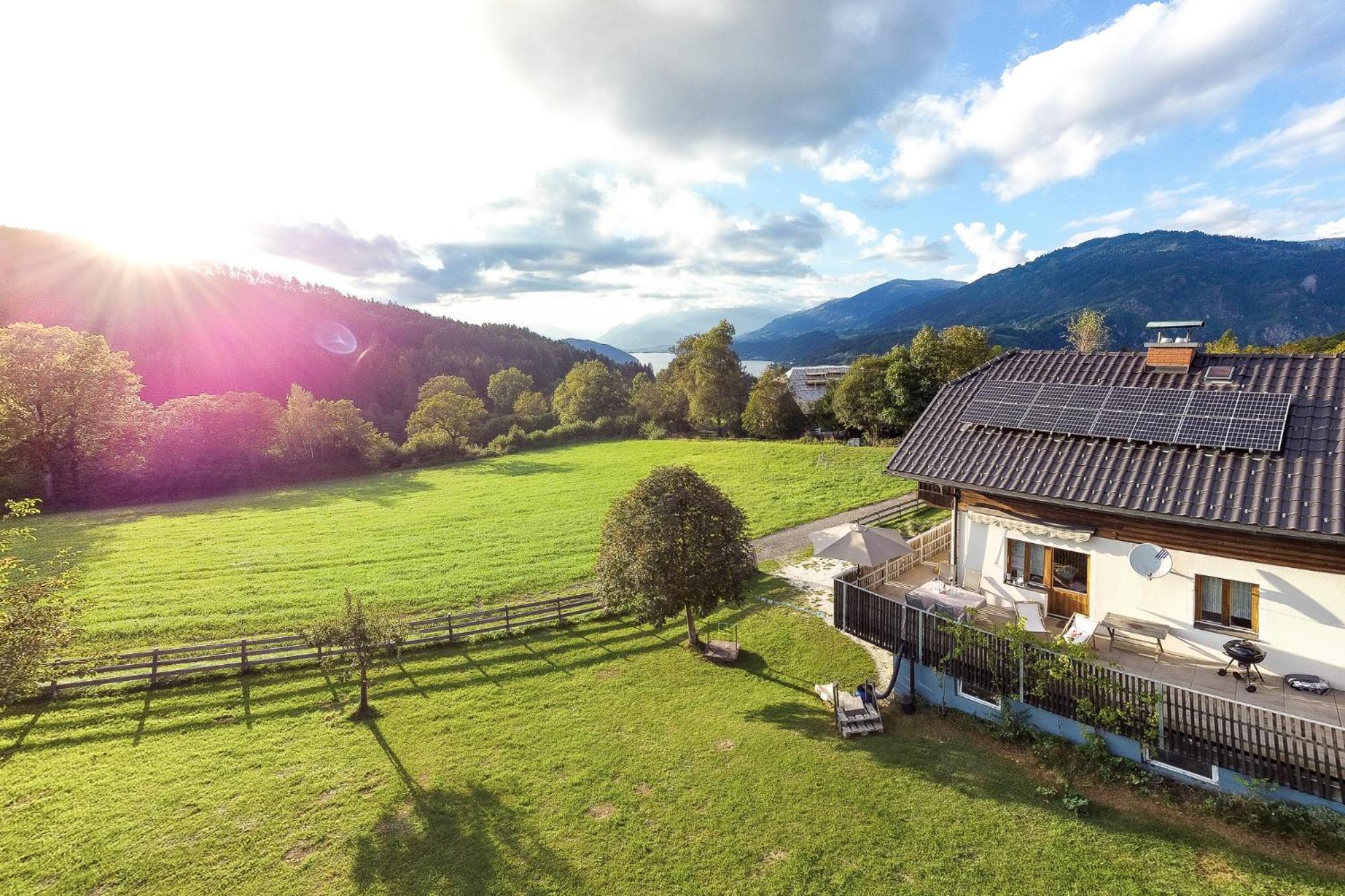 Mirnockahoi - Familienfreundliches Ferienhaus Fuer 4 Erwachsene, Maritimes Bergerlebnis, Panoramablick Von Terrasse Und Balkon, Carinthia, Millstaettersee Ferndorf Buitenkant foto